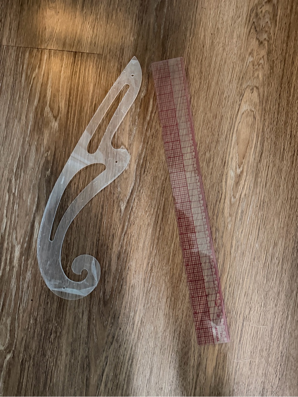 French curve ruler & straight measuring ruler